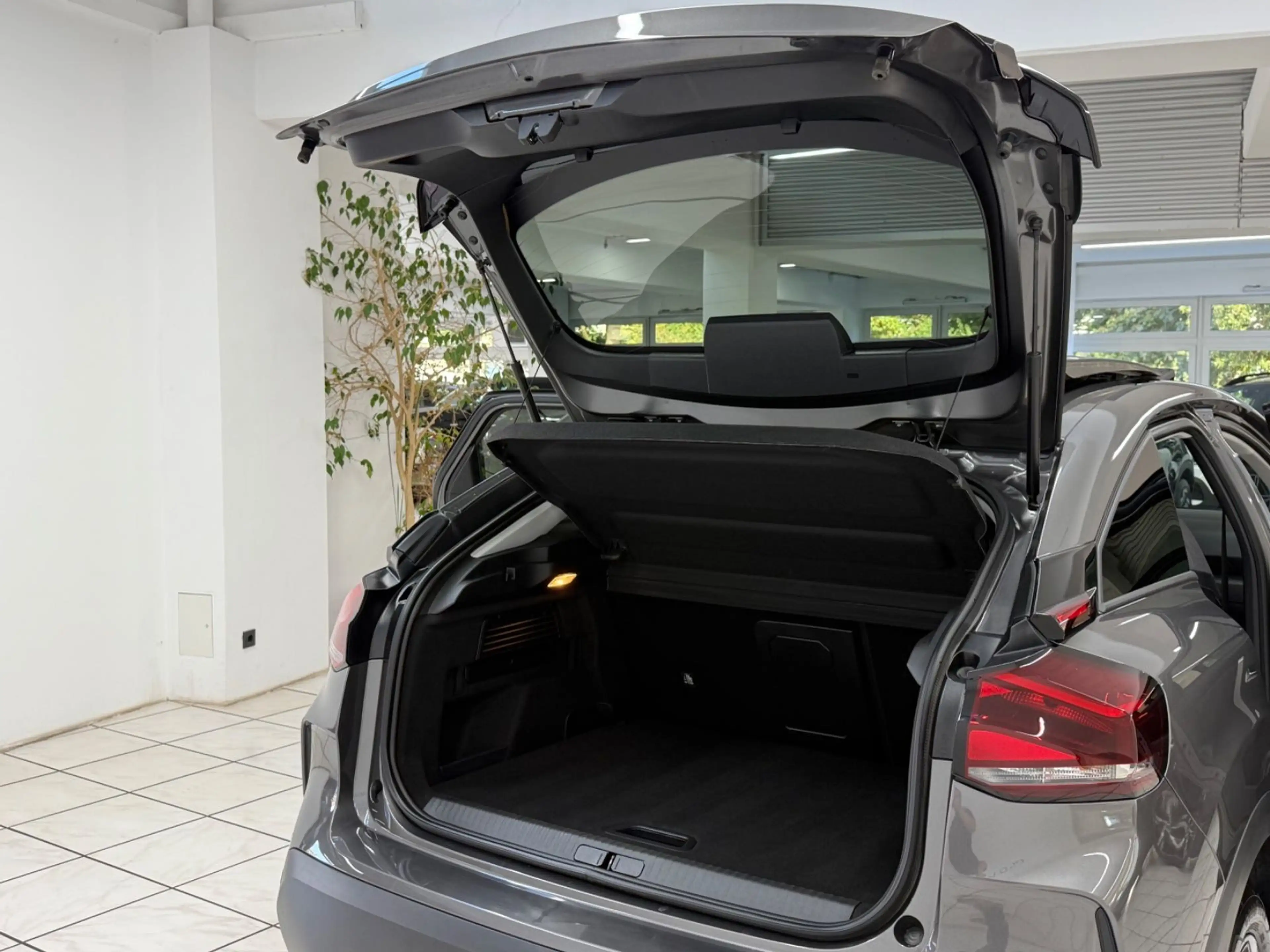 Citroen C4 Shine*Pano*HUD*Navi*Sitzhzg.*Carplay*Kamera — photo 10