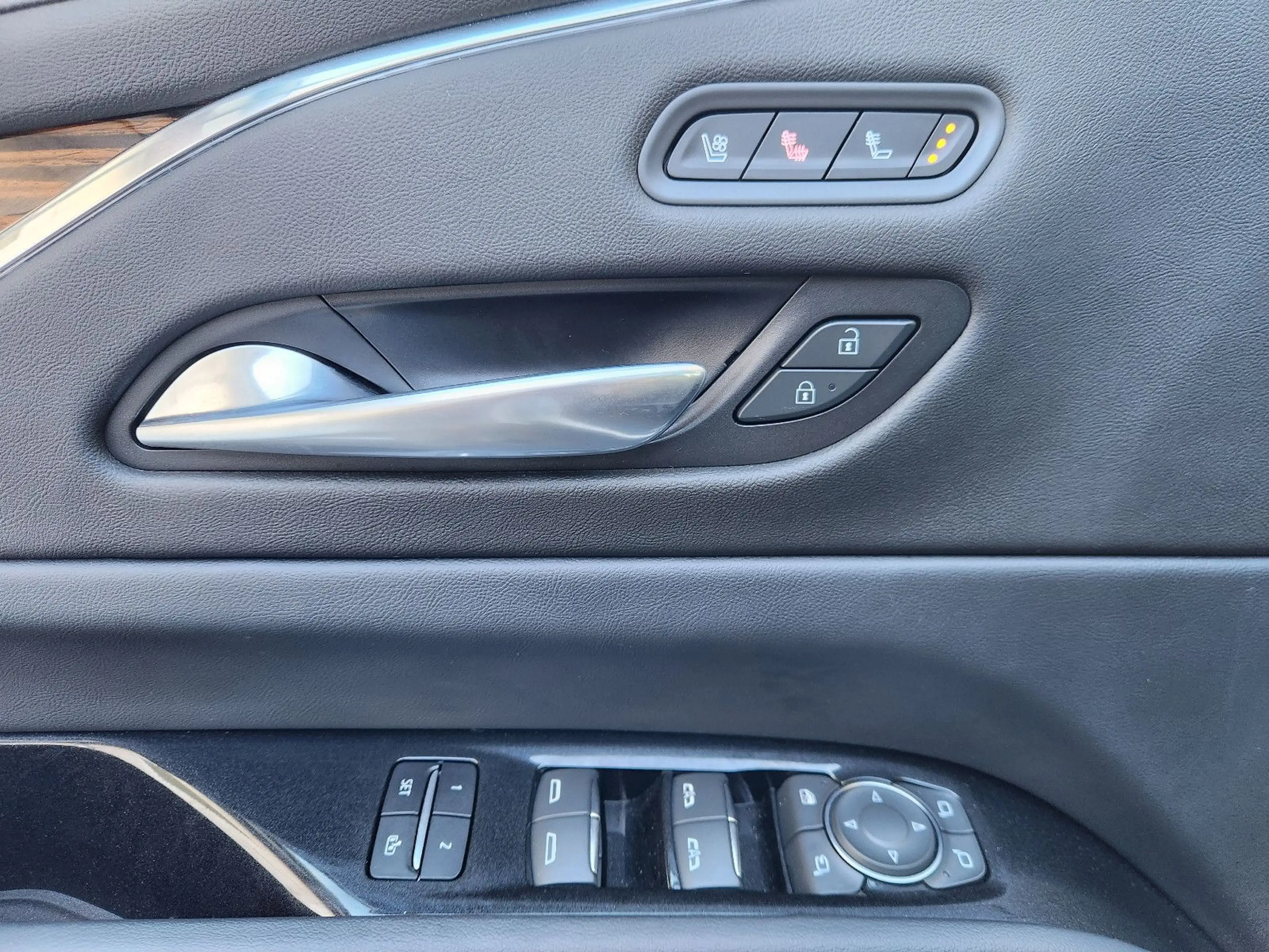 Cadillac Escalade PREMIUM LUXURY 6.2 7-Sitzer Pano CarPl. — photo 27
