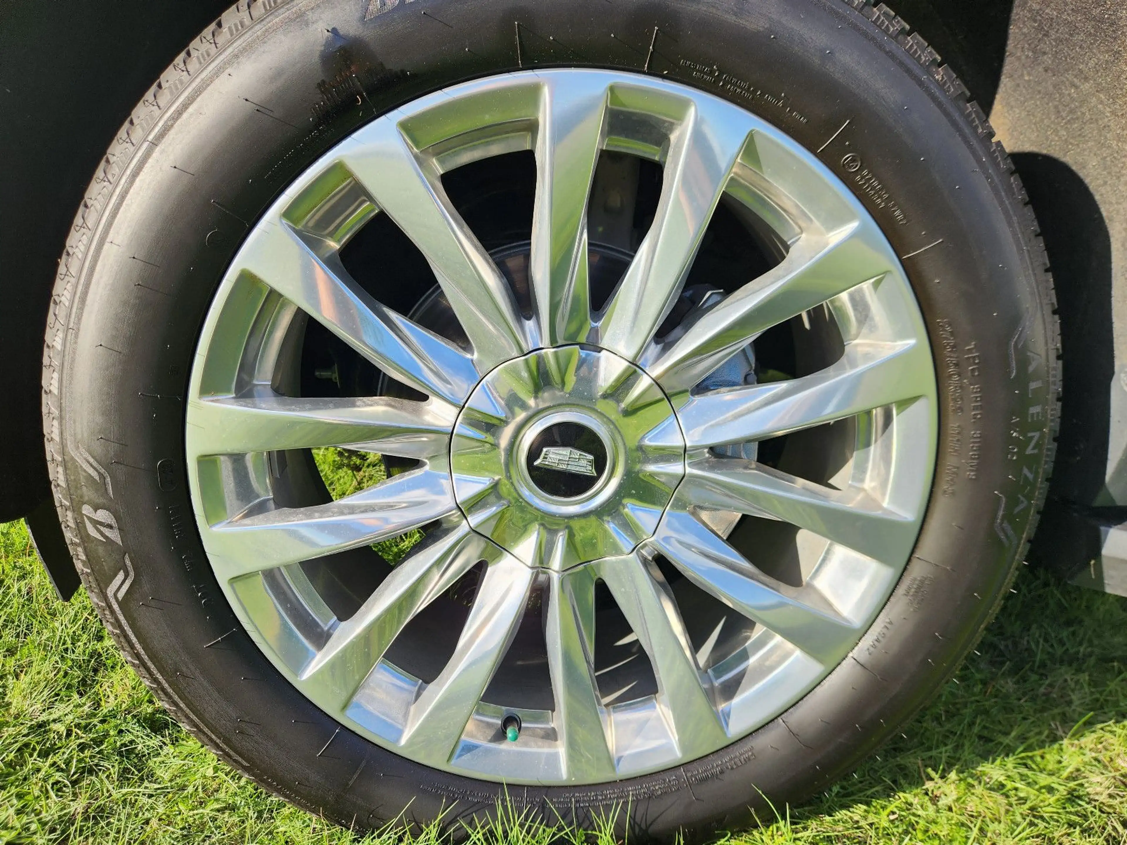 Cadillac Escalade PREMIUM LUXURY 6.2 7-Sitzer Pano CarPl. — photo 8