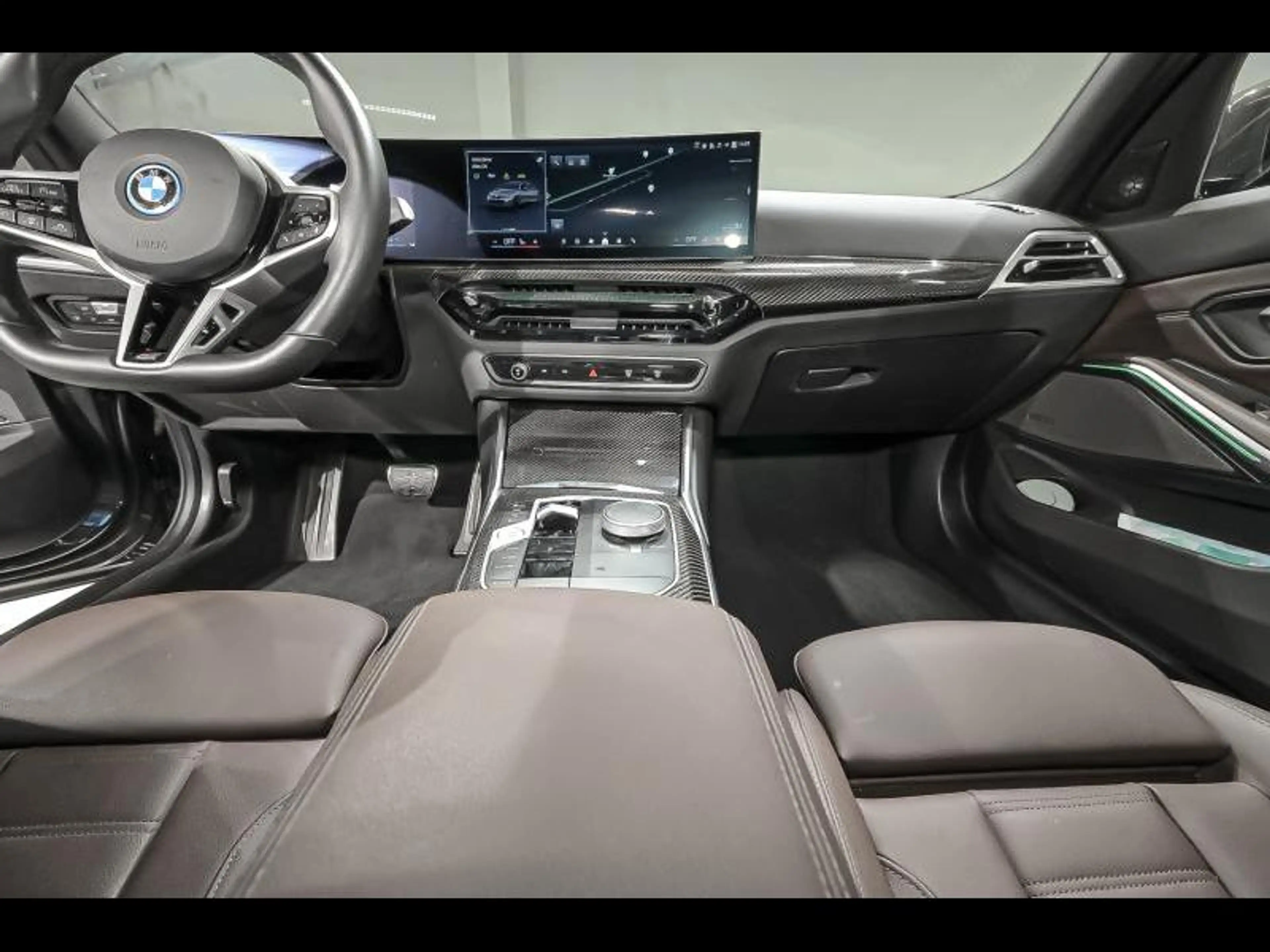 BMW 330 e Touring - M Pack — photo 7