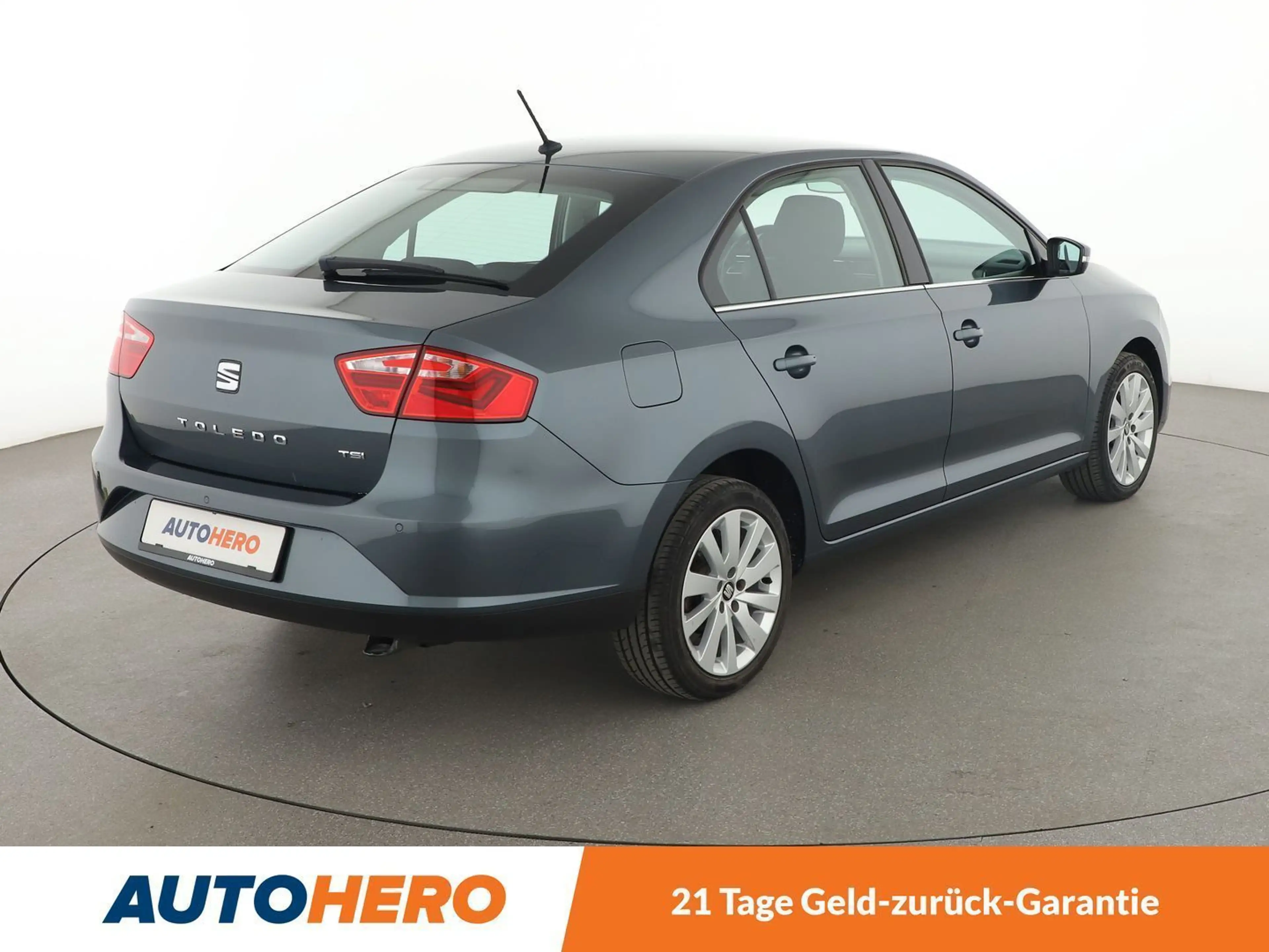 SEAT Toledo 1.4 TSI Style Aut.*NAVI*PDC*SHZ*TEMPO*ALU* — photo 6