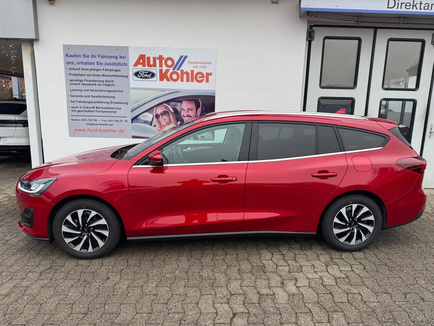 Ford Focus Titanium X mHEV (mit AHK) Rouge - 2