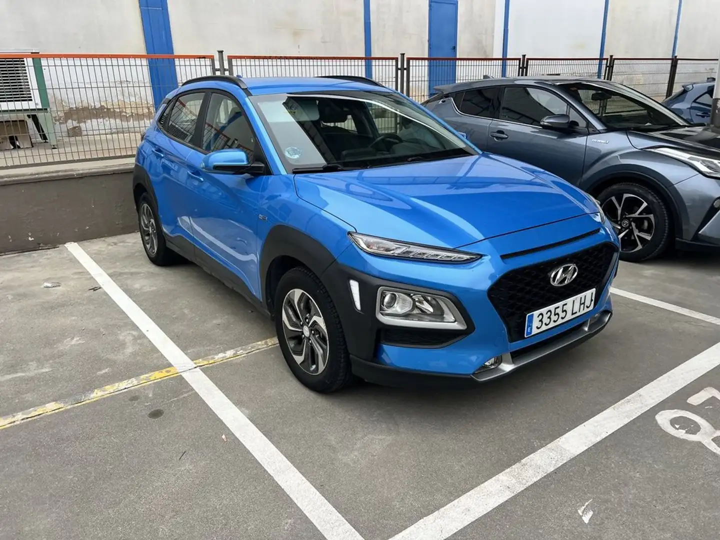 Hyundai KONA HEV 1.6 GDI DT Tecno Red Blau - 2