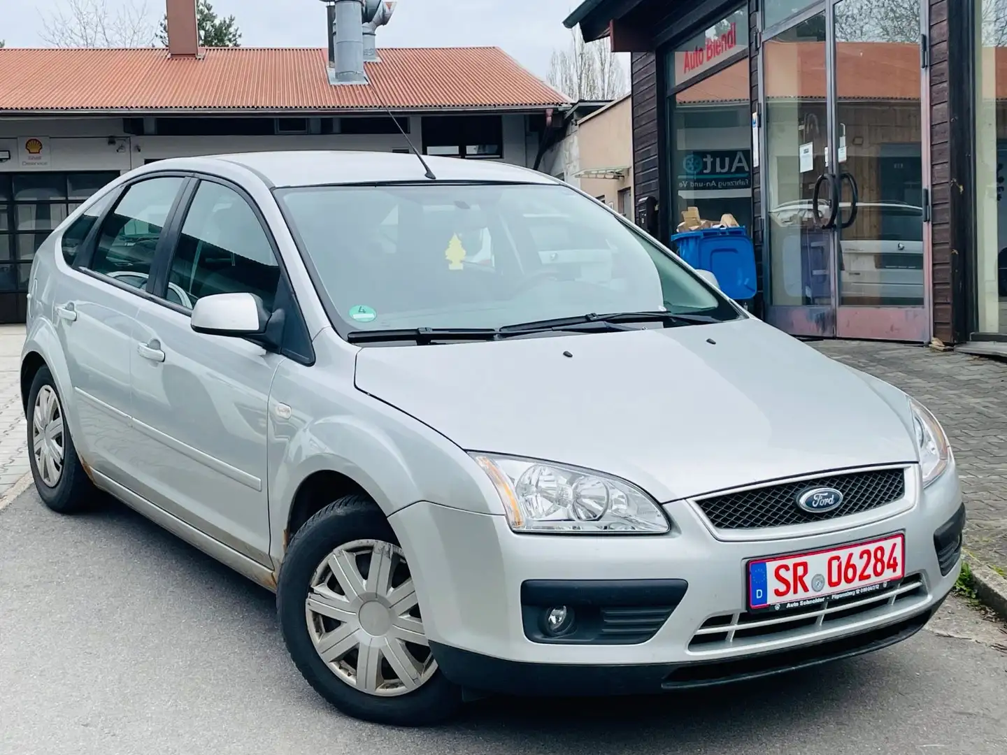 Ford Focus Lim. Style ROST Argintiu - 1