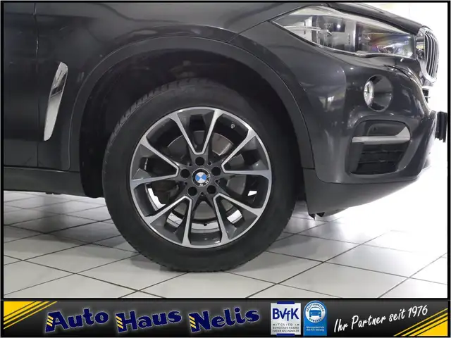 BMW X6 view 2