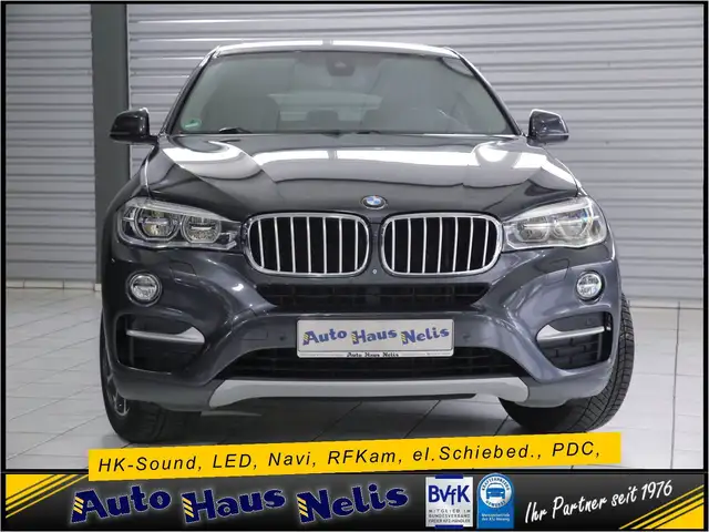 BMW X6 view 3
