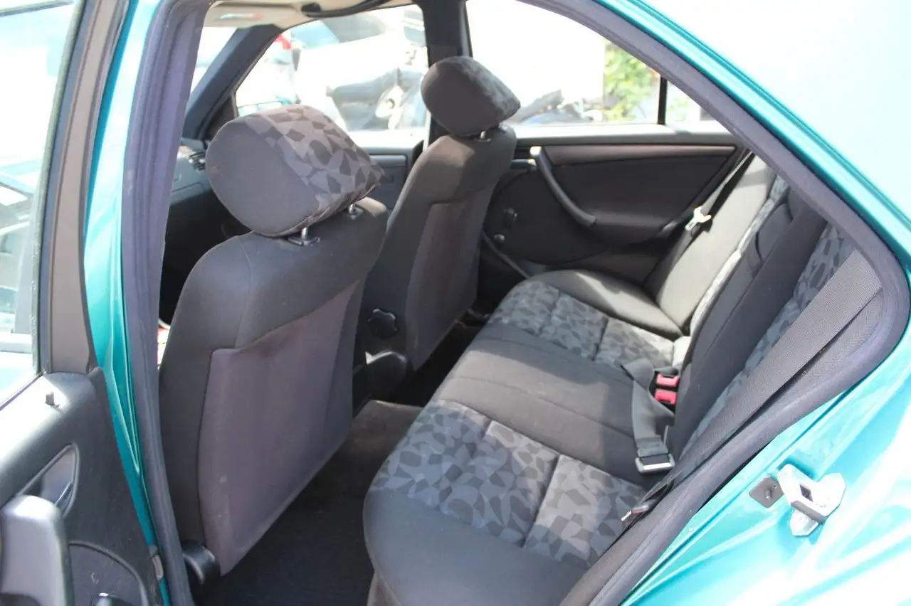 Mercedes-Benz C 180 Clasic AUTOMATIK, foto 7