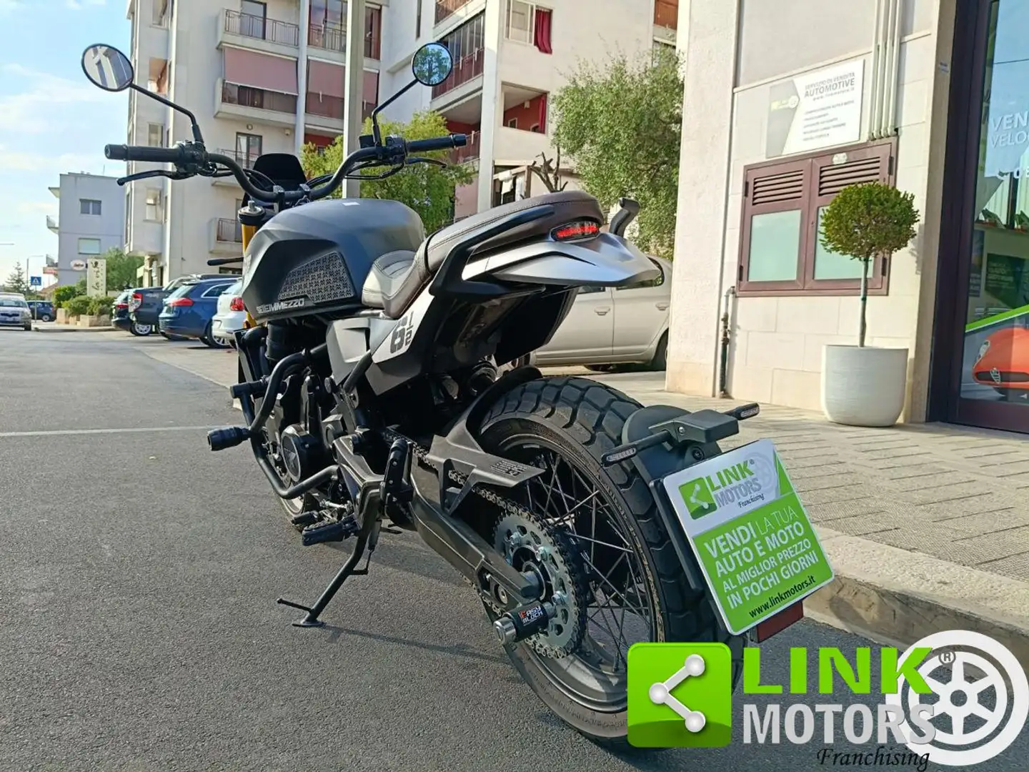 Moto Morini SEIEMMEZZO SCR 650 Grigio - 2