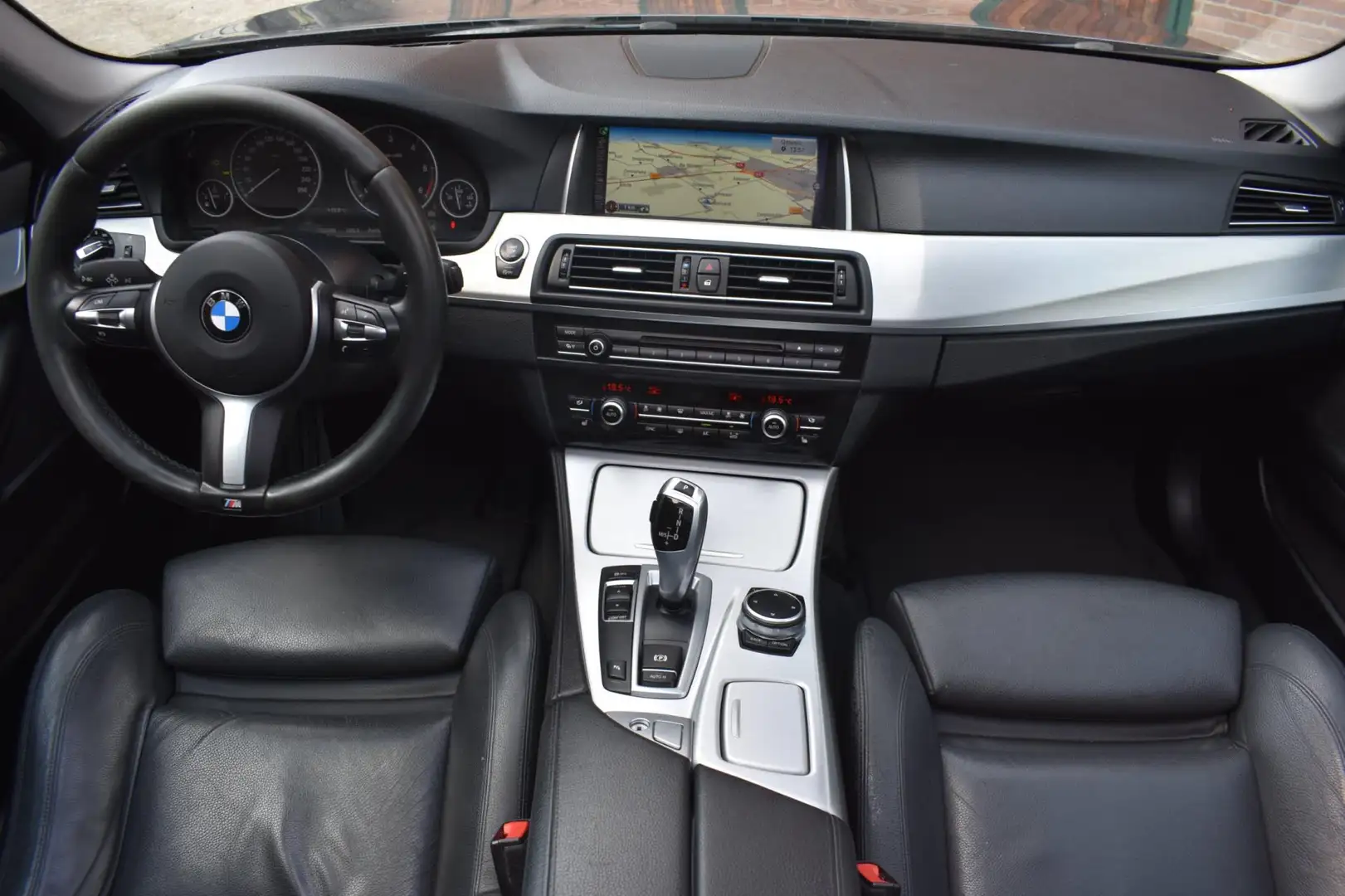 BMW 525 5-serie Touring 525d M Sport Edition Xenon Clima P Grijs - 2