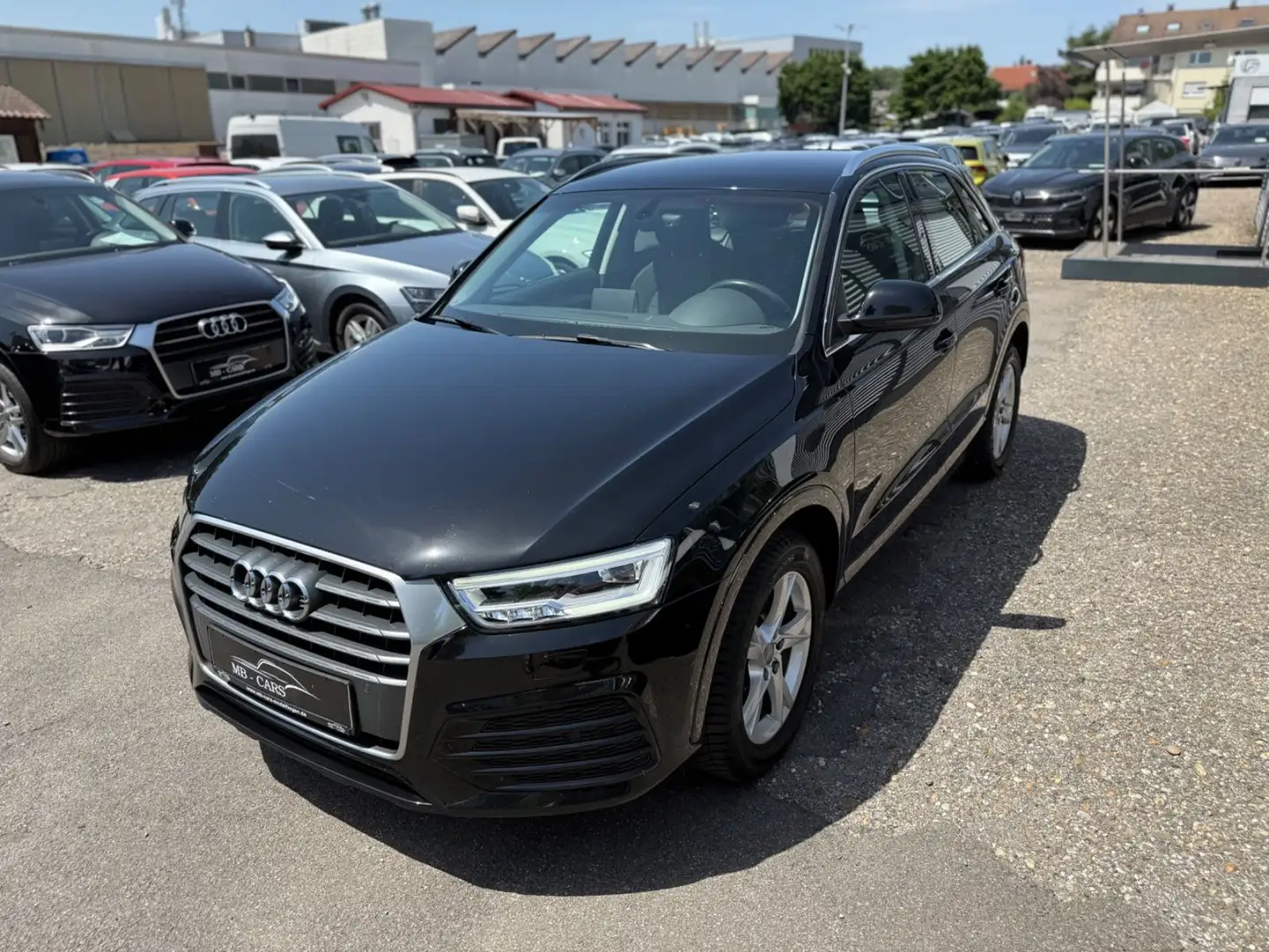 Audi Q3 Sport*AUTO*LED*NAVI*PDC*AHK Noir - 1