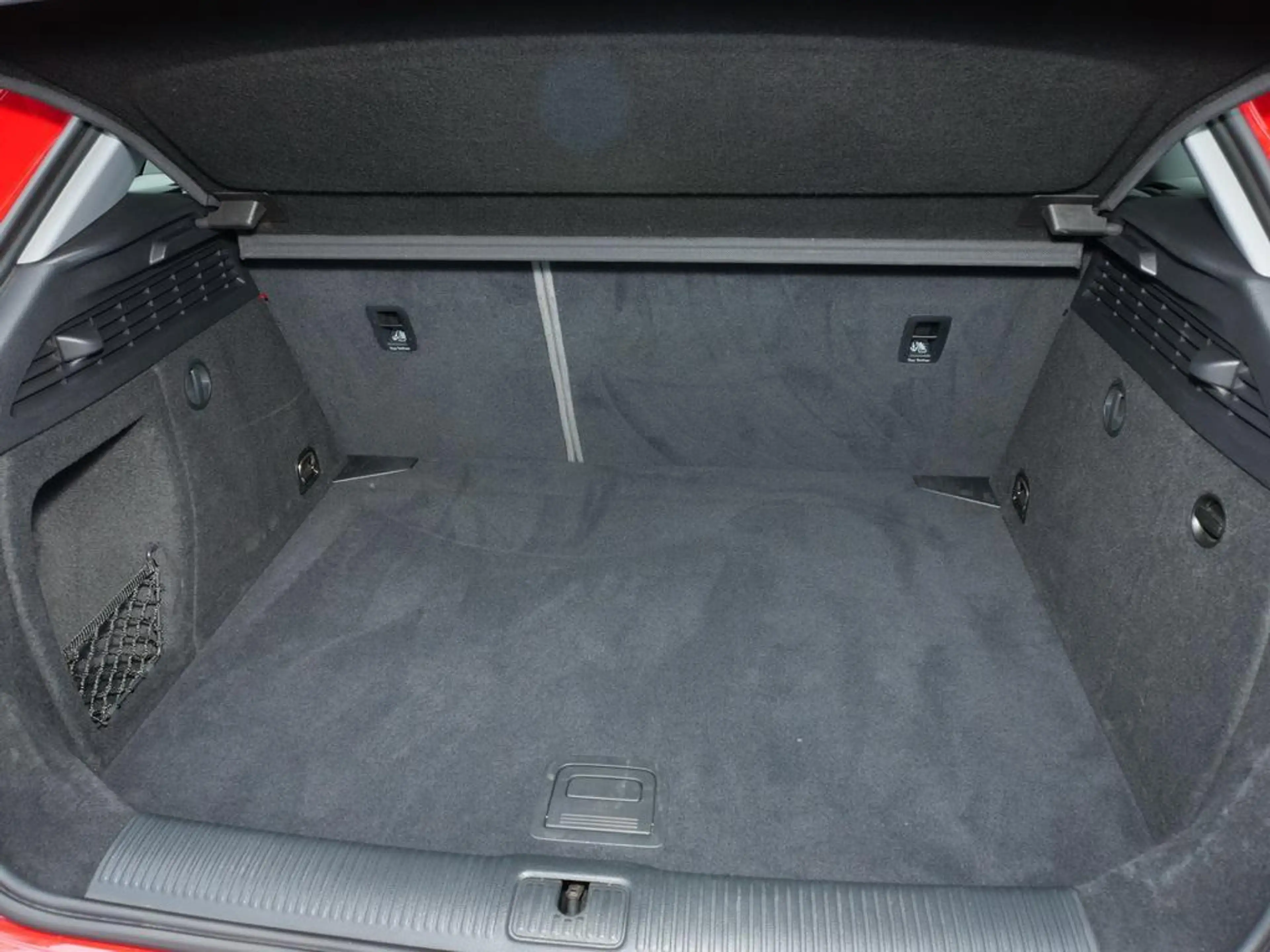 Audi A3 S-line 35 TFSI S-tronic LED+NAVI — photo 9