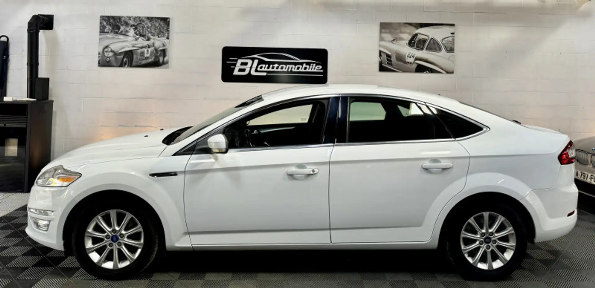 Ford Mondeo 1.6 SCTI 160CH ECOBOOST STOP\u0026START TITANIUM 5P Weiß - 2