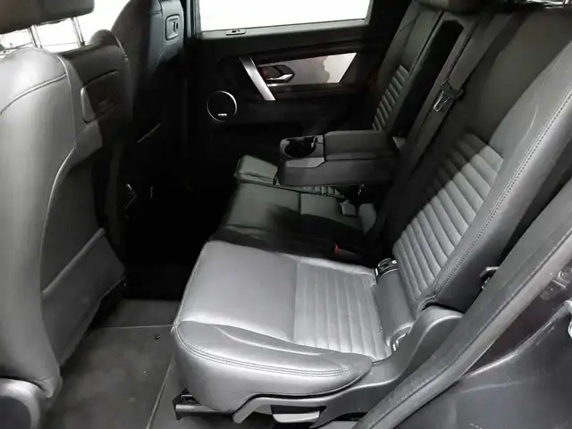 Land Rover Discovery view 7