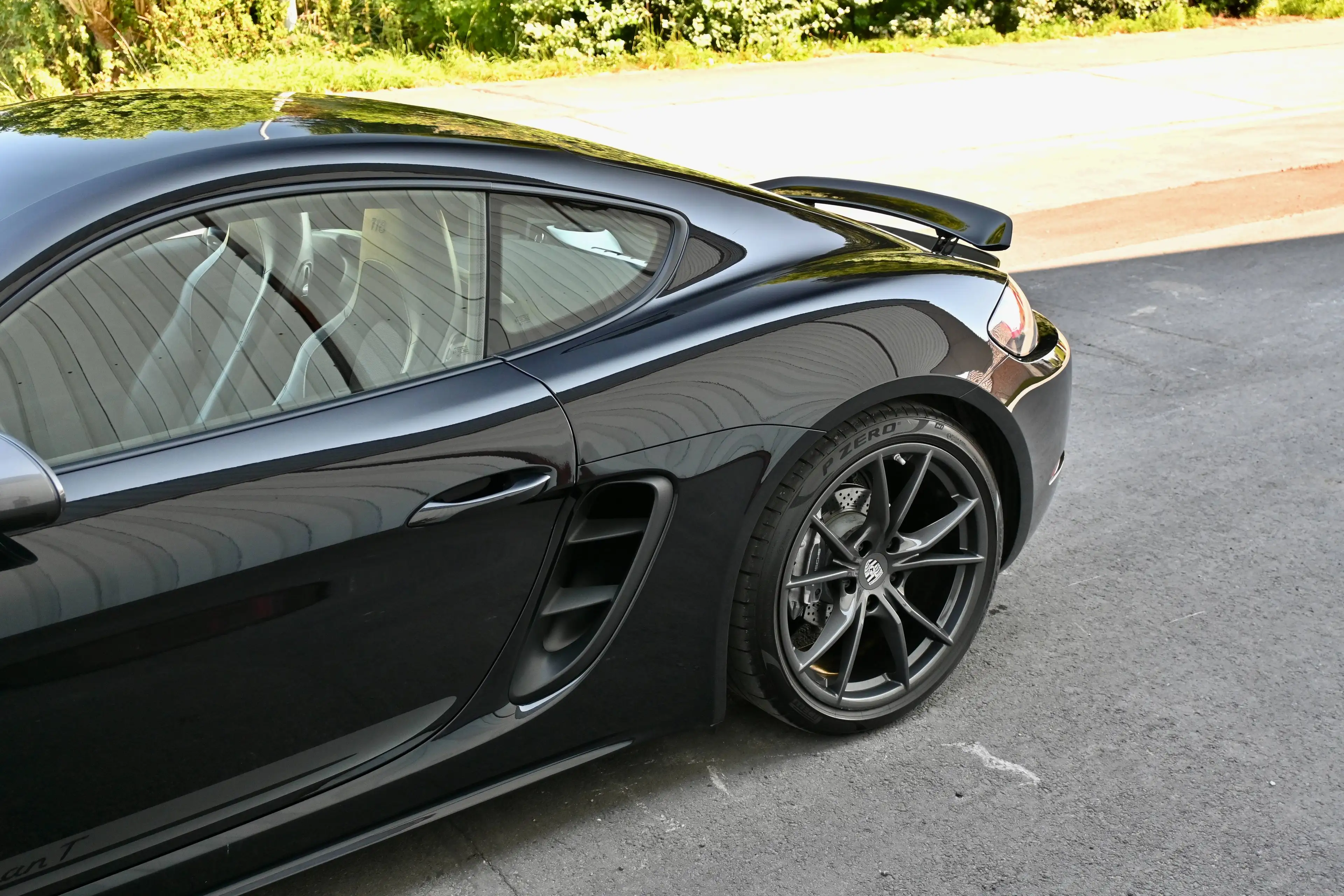 Porsche 718 Cayman T - Chrono - 20" wheels - Camera - History — photo 9
