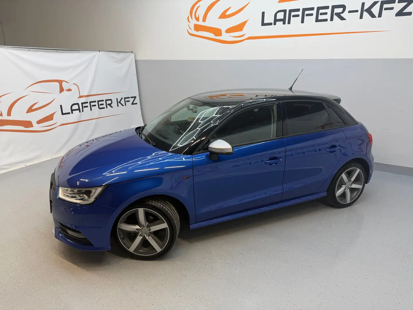 Audi A1 1,0 TSFI S-LINE sport KLIMA BLUETOOTH Blau - 2