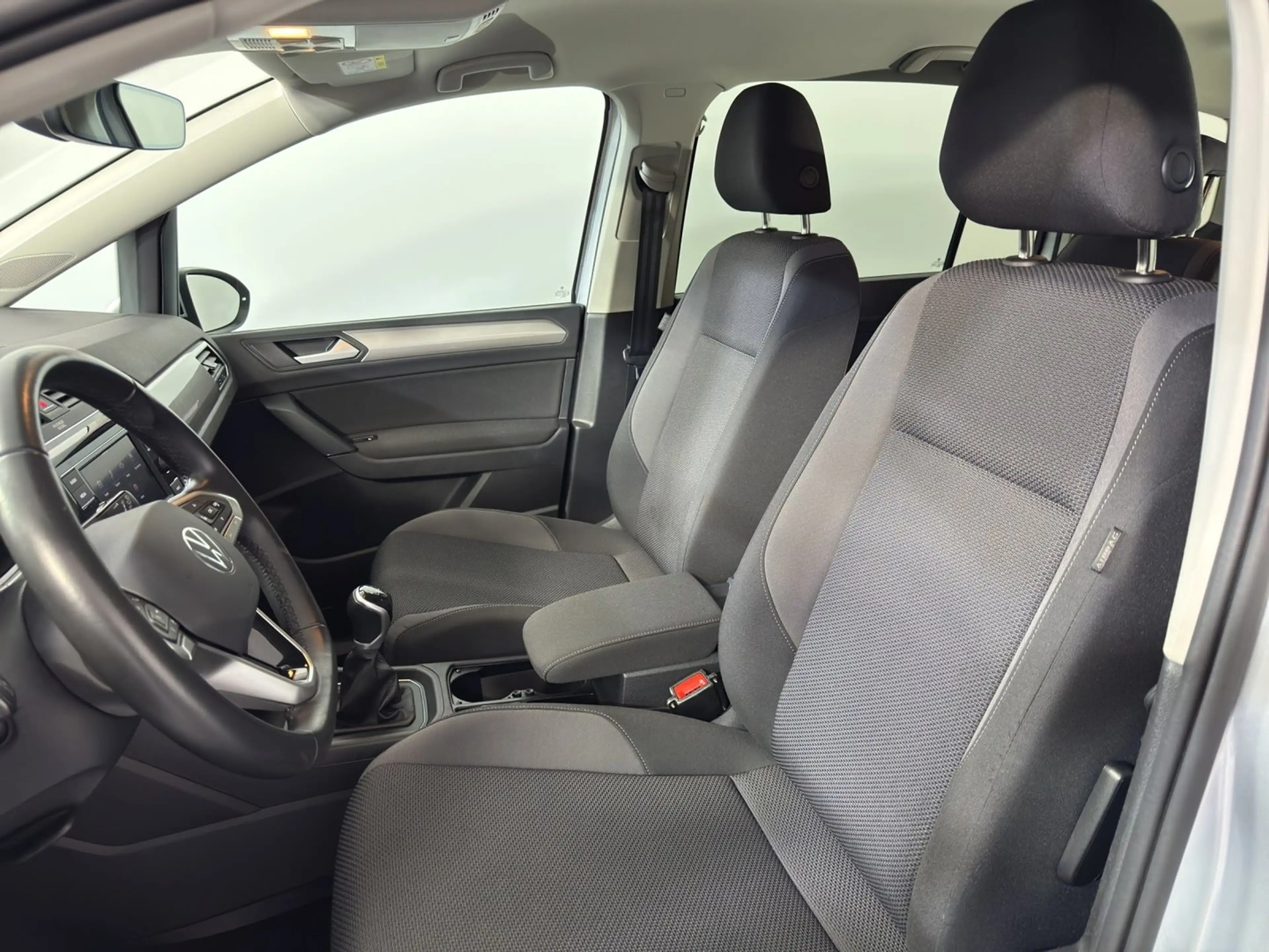 Volkswagen Touran TDI — photo 13