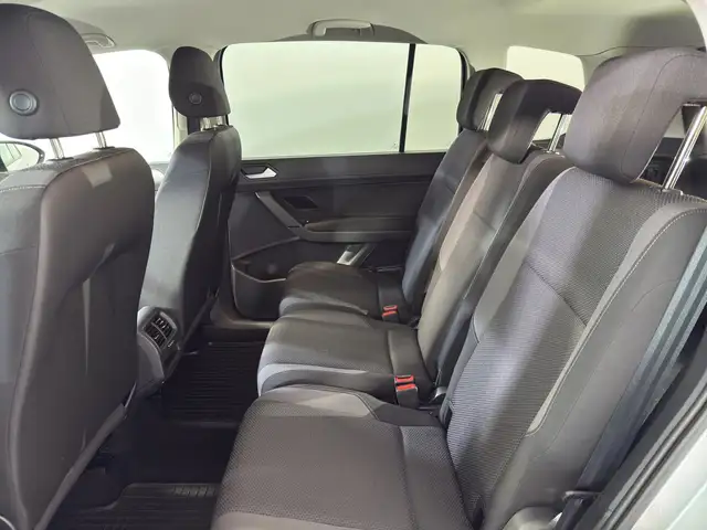 Volkswagen Touran view 15