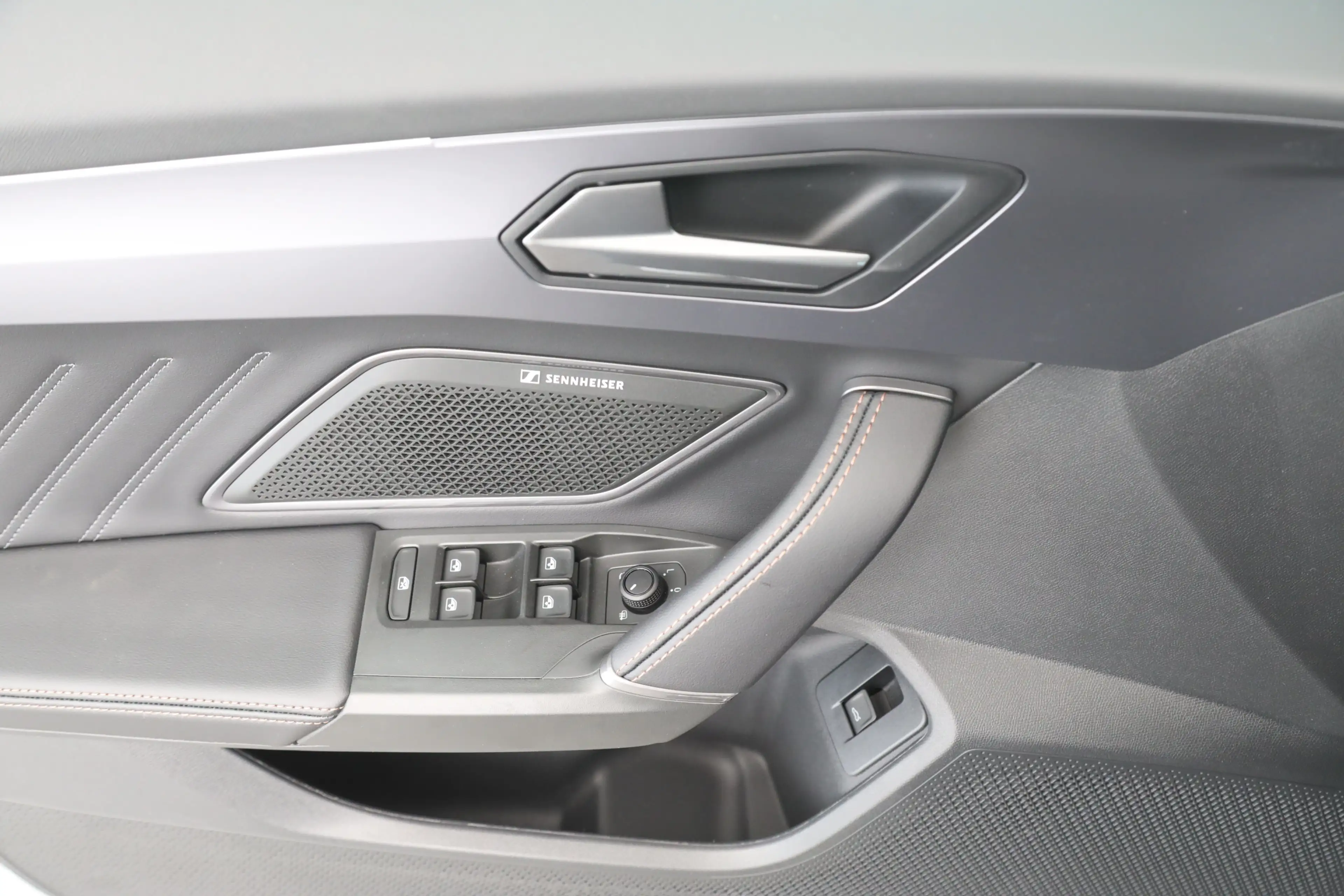 CUPRA Formentor 2.0 TSI DSG 4Drive | NAVI | LED | — photo 13