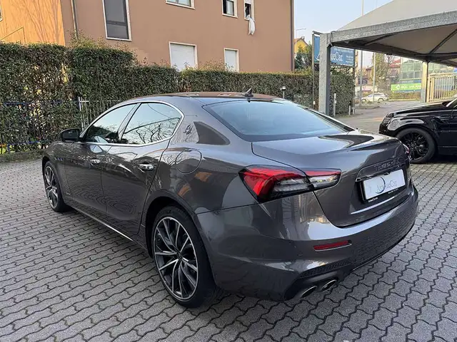 Maserati Ghibli view 7