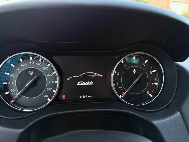 Maserati Ghibli view 13