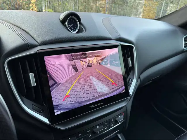 Maserati Ghibli view 20