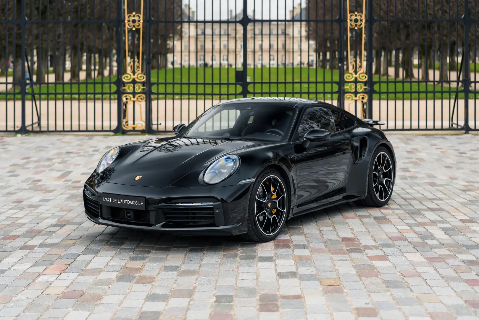 Porsche 992 Turbo S - Exclusive Design wheels, 14 990 kms Zwart - 1