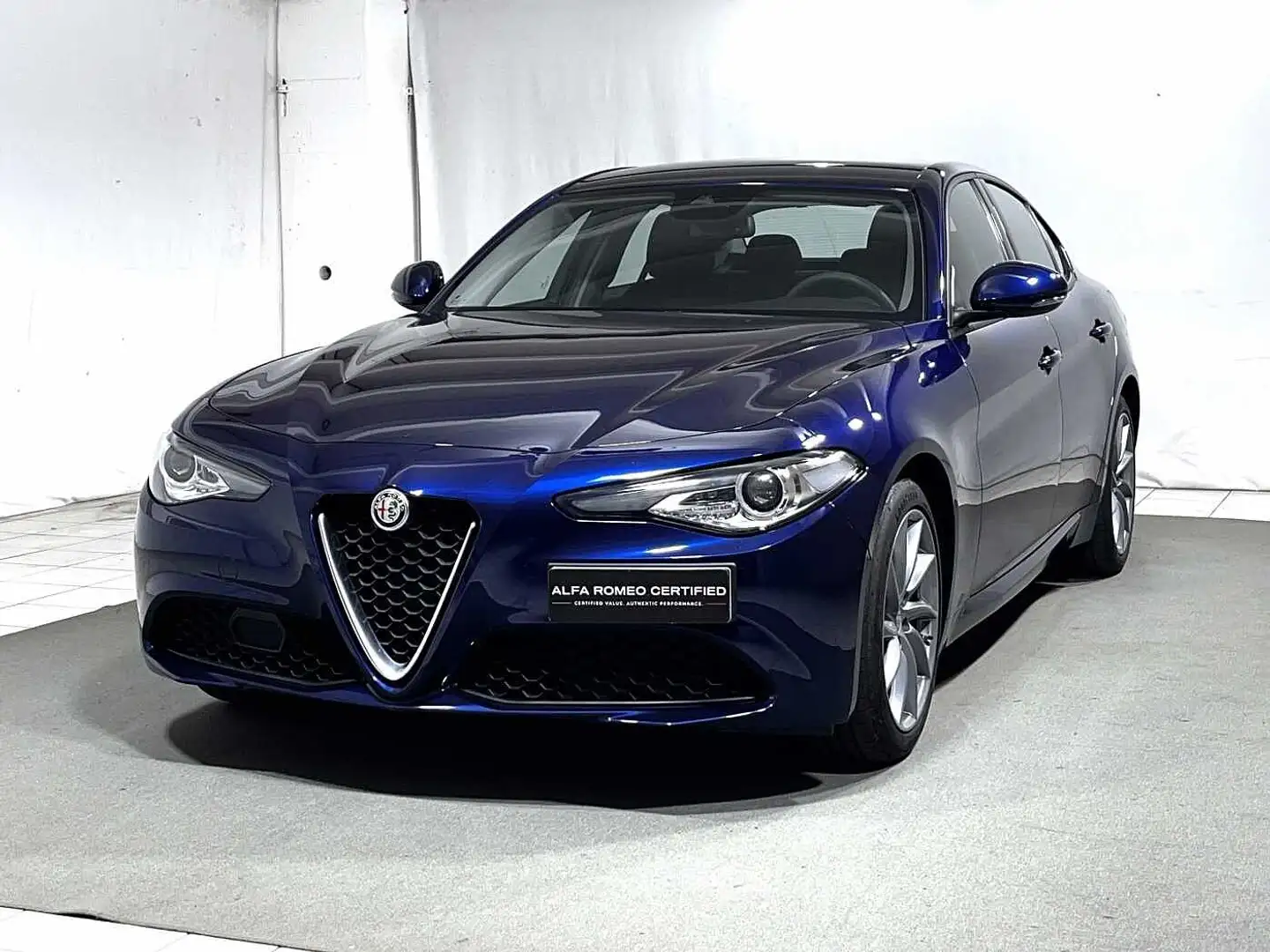 Alfa Romeo Giulia 2.0 Turbo 200 CV AT8 Business Blau - 1