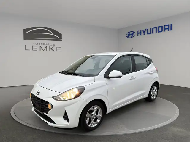 Hyundai i10 1.0 TREND AMT AUTOMATIK SITZHEIZUNG + LENKRADHEIZUNG APPLE CARPLAY ANDROID AUTO