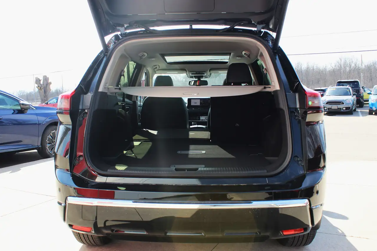 Nissan Rogue снимка Nissan Rogue