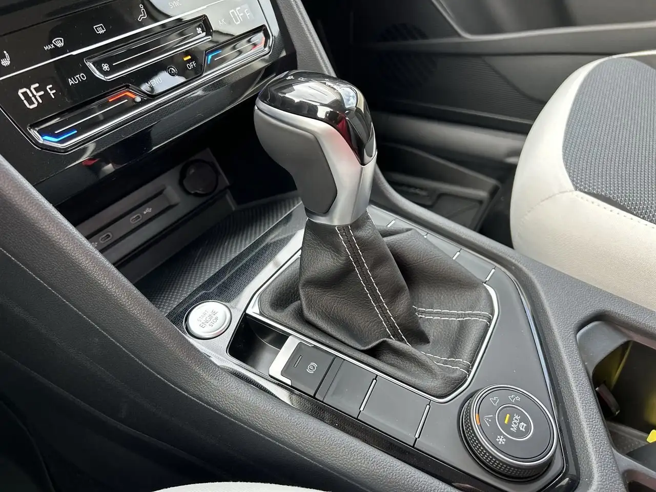 Volkswagen Taos снимка Volkswagen Taos