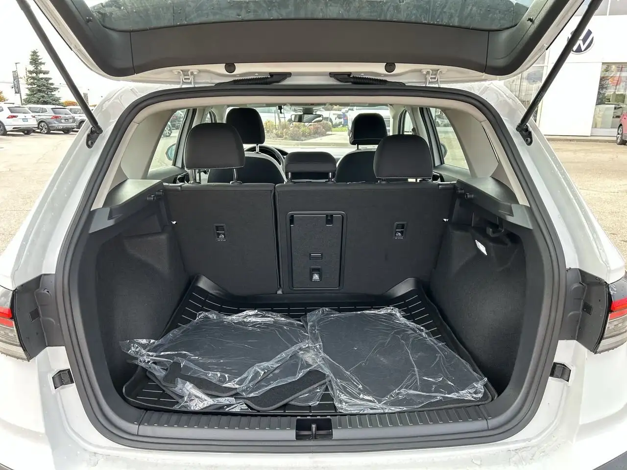 Volkswagen Taos снимка Volkswagen Taos