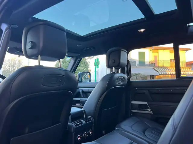 Land Rover Defender view 11