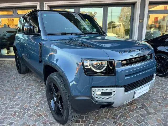 Land Rover Defender view 6