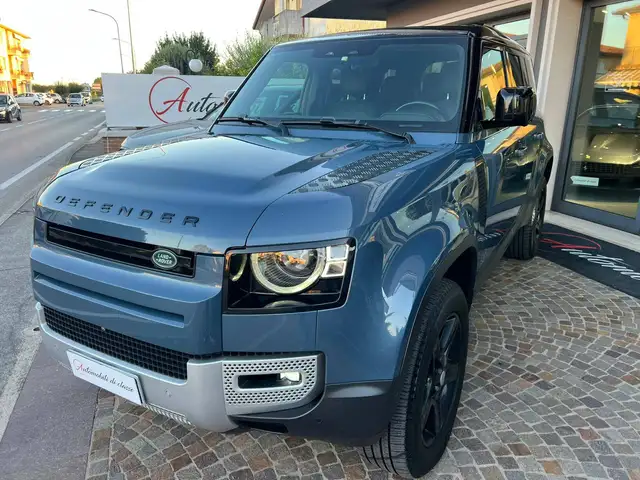 Land Rover Defender view 3