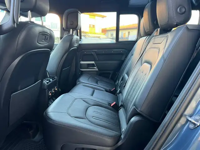 Land Rover Defender view 12
