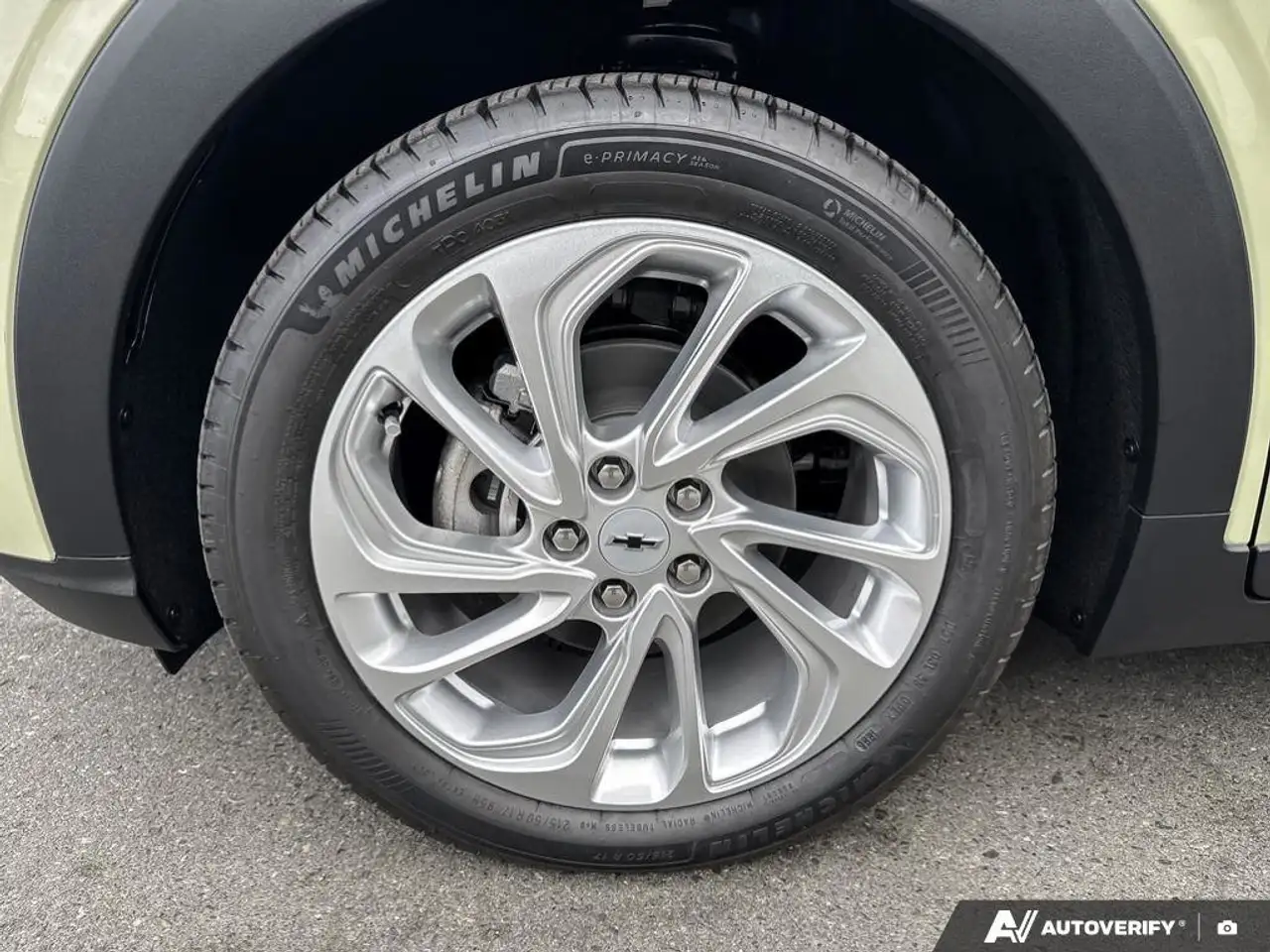 Chevrolet Bolt снимка Chevrolet Bolt