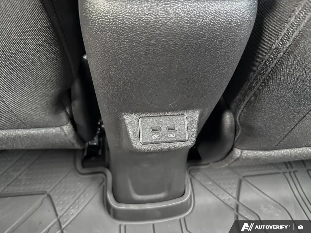 Chevrolet Bolt снимка Chevrolet Bolt