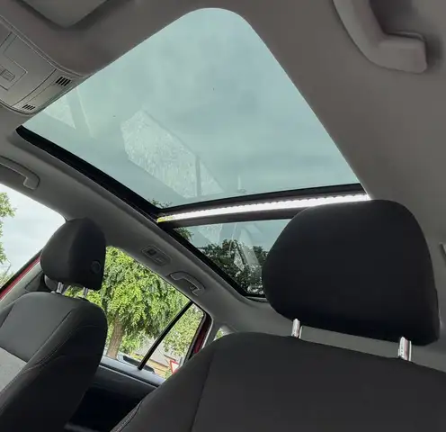Volkswagen Golf Sportsvan view 10