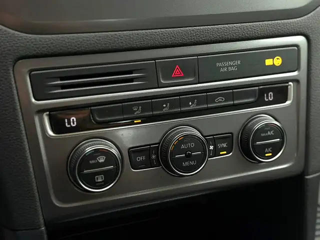 Volkswagen Golf Sportsvan view 11