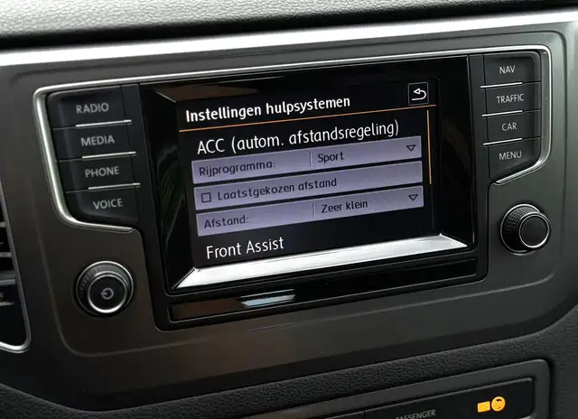 Volkswagen Golf Sportsvan view 12