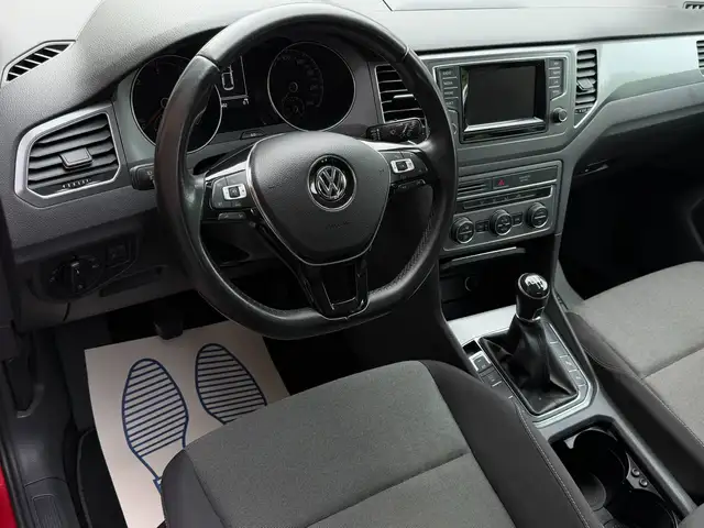 Volkswagen Golf Sportsvan view 5