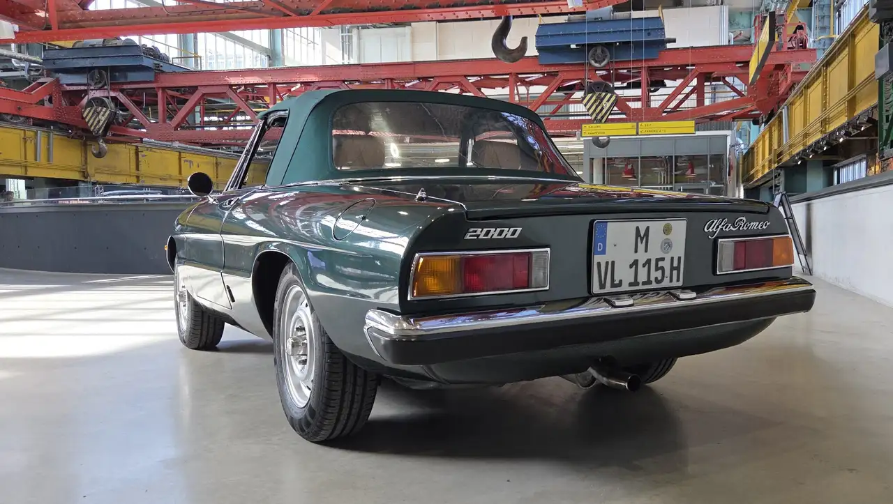 Alfa Romeo Spider Veloce 2000 (S2 "Coda Tronca"), foto 9