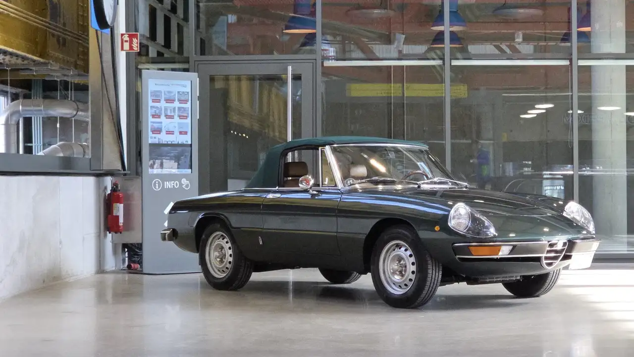 Alfa Romeo Spider Veloce 2000 (S2 "Coda Tronca"), foto 11