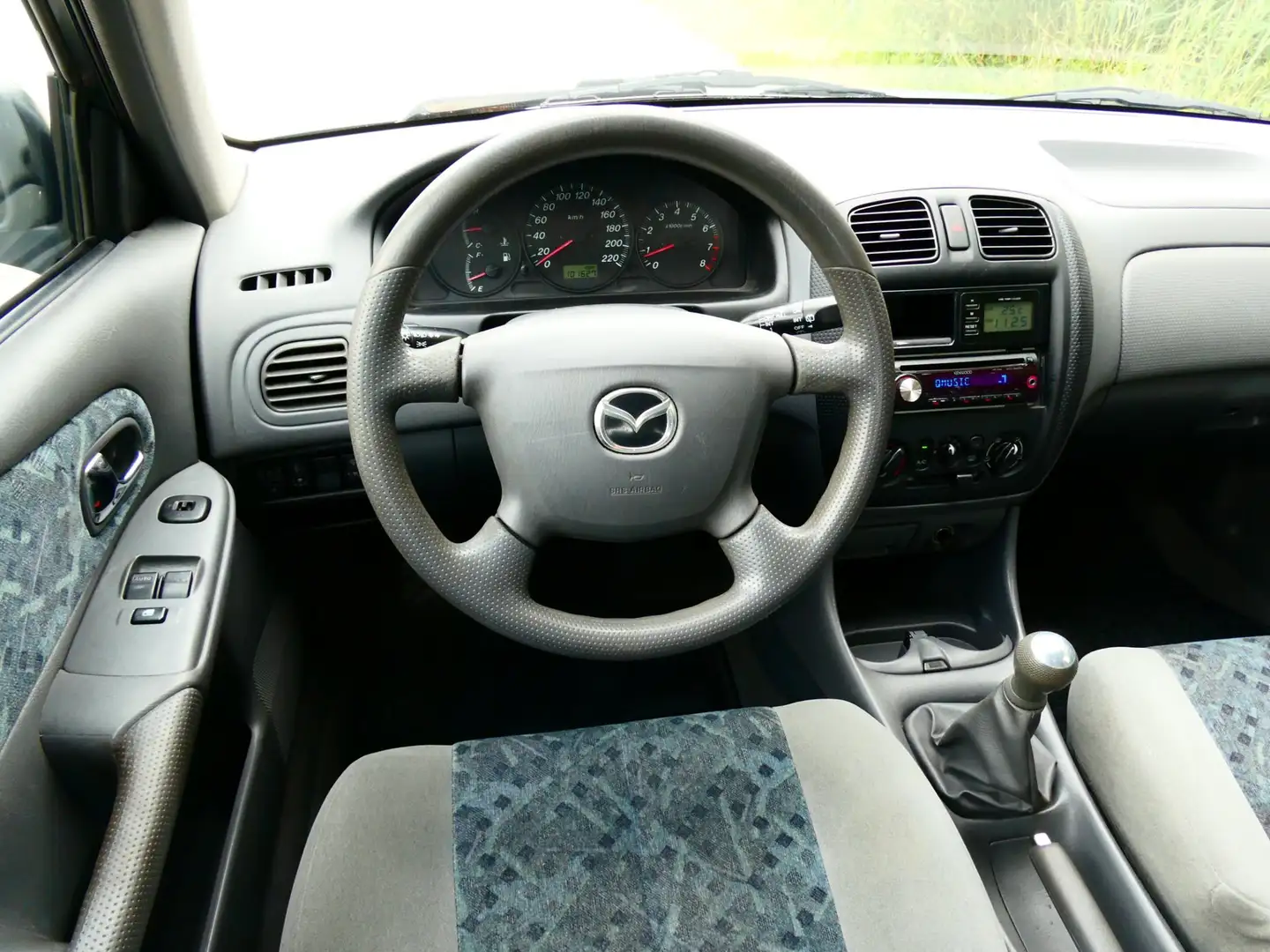 Mazda 323 Fastbreak 1.5i LS 5-drs 101.000km. NAP Youngtimer Grau - 2