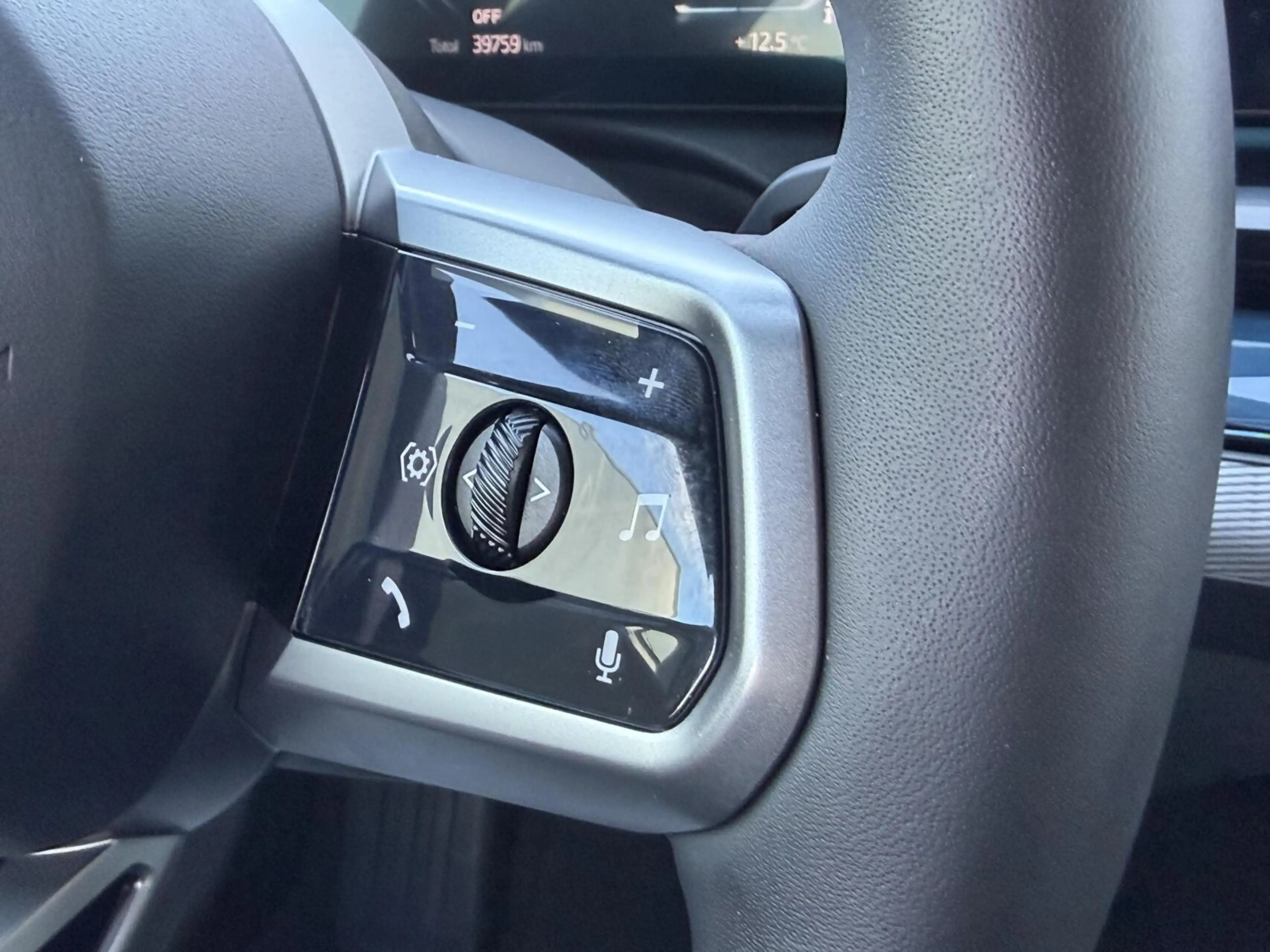 BMW i5 Touring eDrive40 M Sport Edition 84 kWh — photo 17