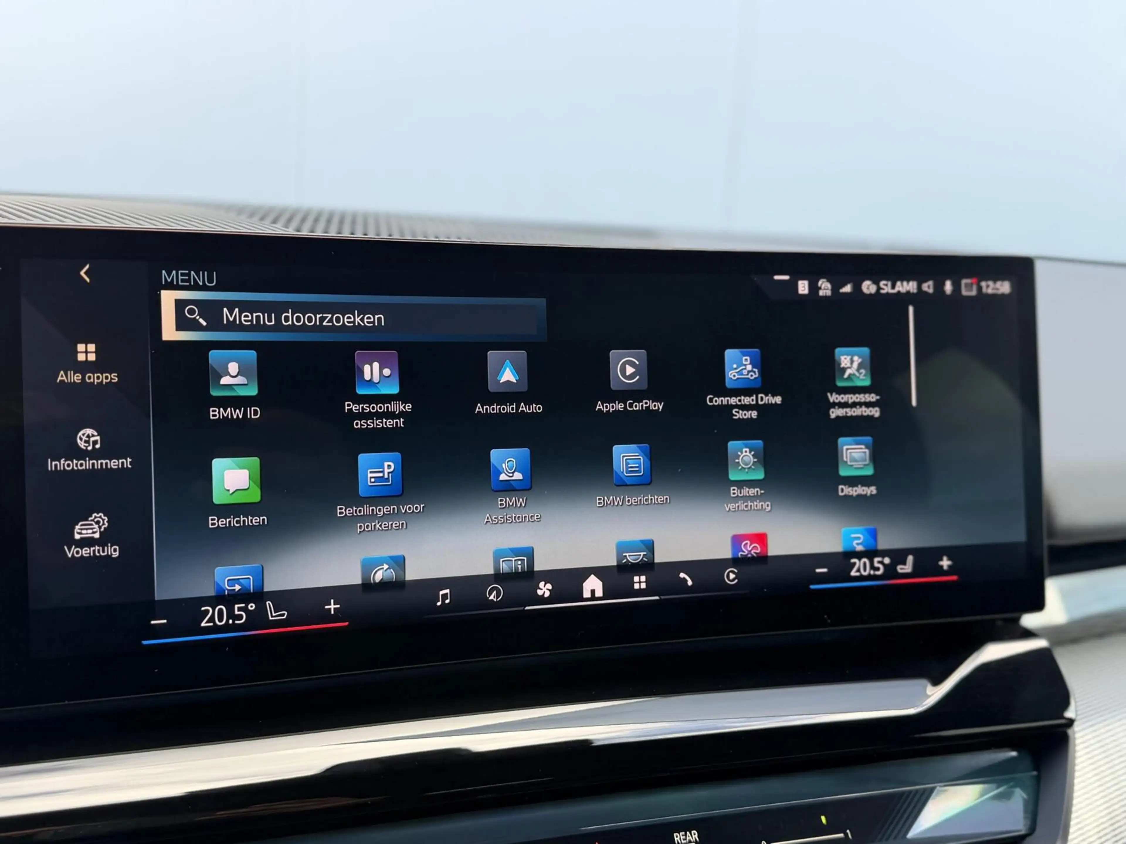 BMW i5 Touring eDrive40 M Sport Edition 84 kWh — photo 22