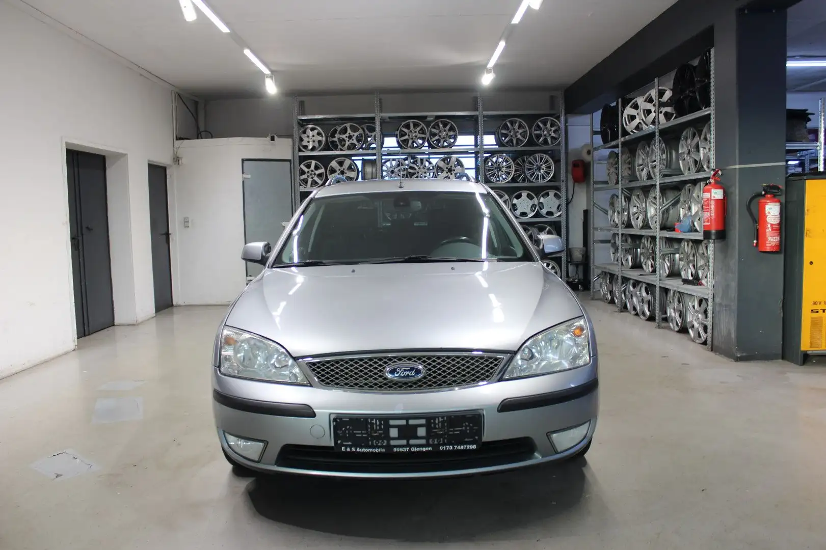 Ford Mondeo Turnier Viva X*AUTOMATIK*KLIMA*AHK*SHZ Zilver - 2