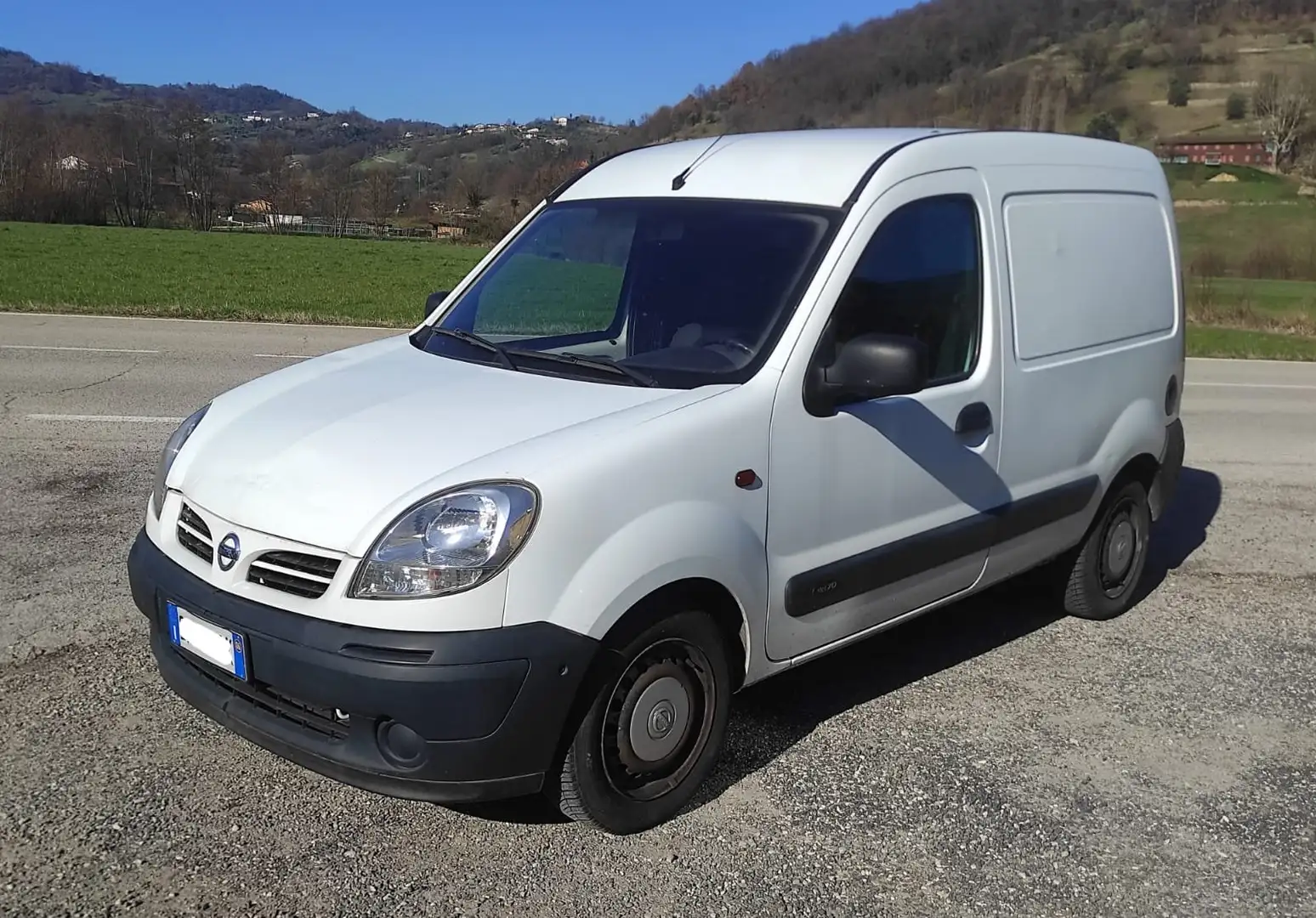 Nissan Kubistar Blanc - 1