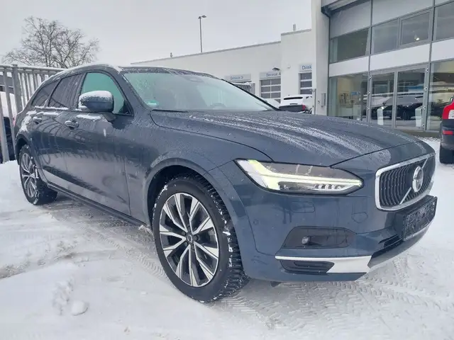 Volvo V90 Cross Country B4 D AWD Plus Auto