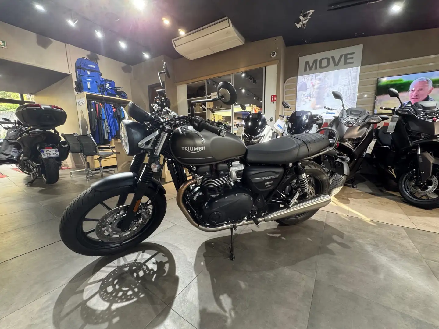 Triumph Street Twin Gri - 1